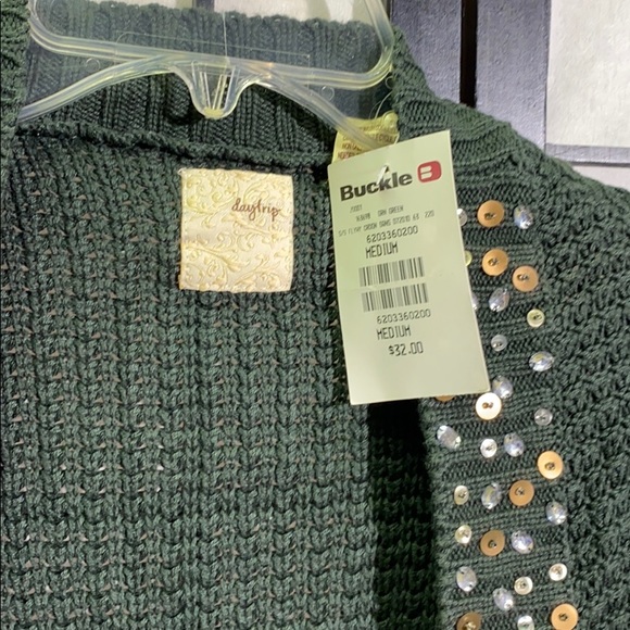 Daytrip Cropped Sequin Accented Sweater Size M NWT - Picture 2 of 4